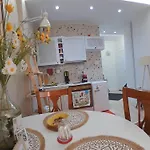 Bani\'S Cozy Lovely Apt